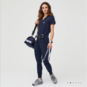 Figs Scrub Set in Navy, XS Zamora Jogger and S Catarina Top NWT